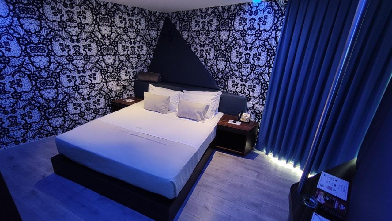 Motel Avenue ليريا المظهر الخارجي الصورة