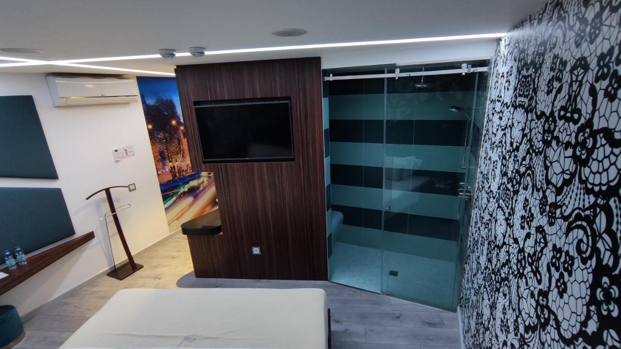 Motel Avenue ليريا المظهر الخارجي الصورة